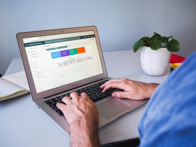 Guest Posting vs Backlinks What is the Difference
